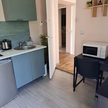 Lumineuse A 5 Min D'orly Homestay